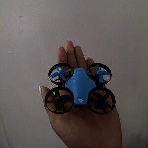 Snaptain drone , high speed mini drone.